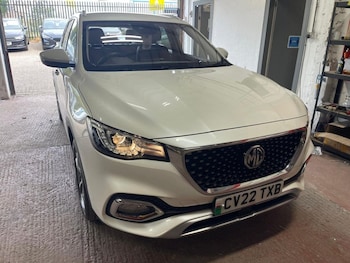 MG - MG HS