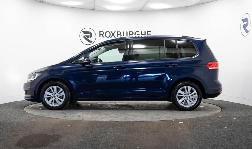 Used Volkswagen Touran 2020 for sale - 76923293: Photo 4