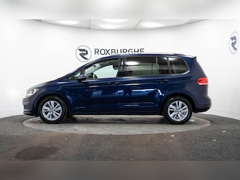 Used Volkswagen Touran 2020 for sale - 76923293: Photo
