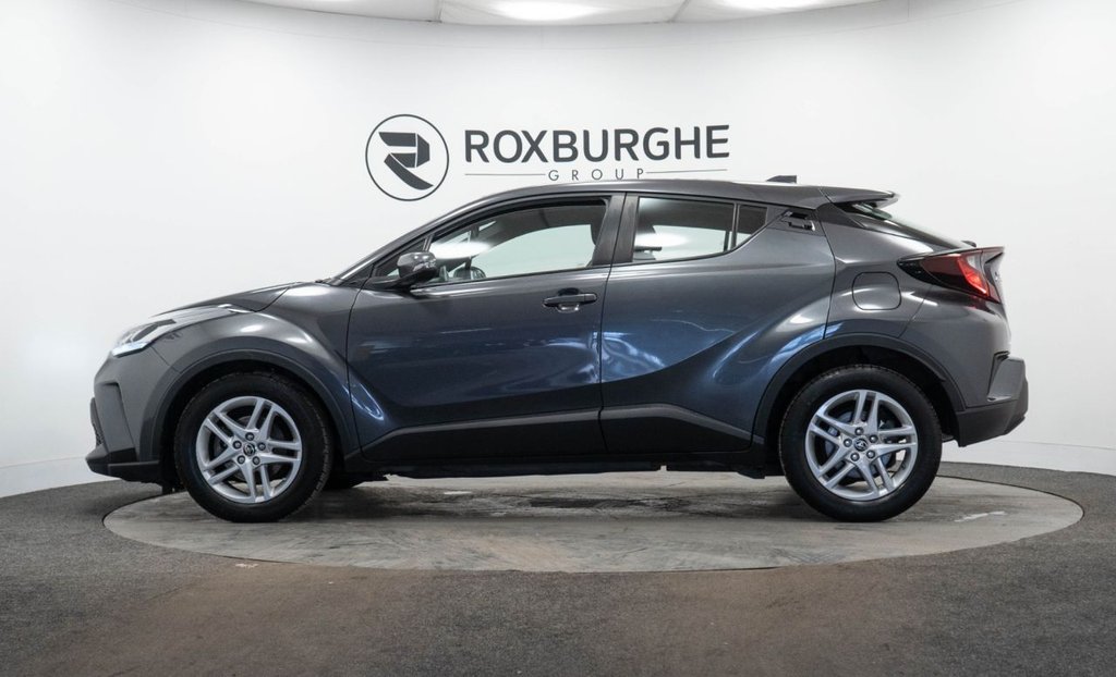 Used Toyota C-HR 2022 for sale - 76406351: Photo 4