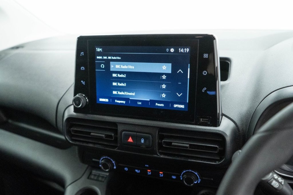 Used Vauxhall Combo Life 2020 for sale - 76900327: Photo 25