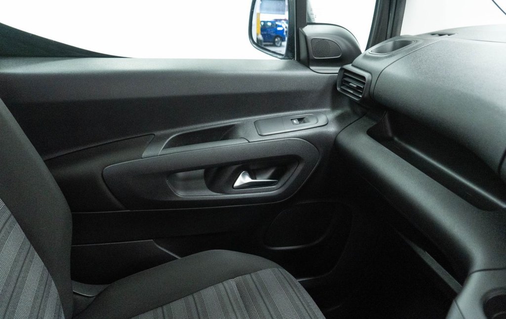 Used Vauxhall Combo Life 2020 for sale - 76900327: Photo 29