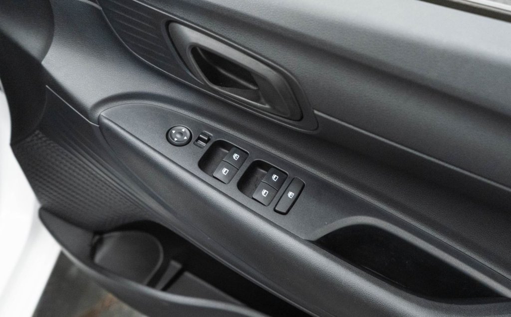 Used Hyundai i20 2023 for sale - 76867595: Photo 20