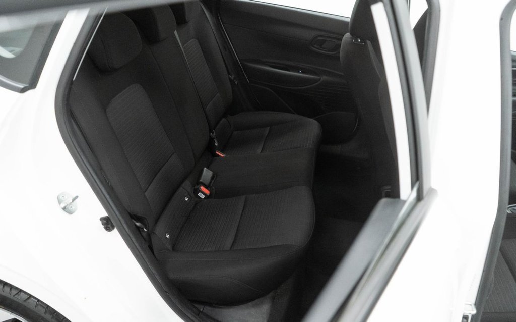 Used Hyundai i20 2023 for sale - 76867595: Photo 31