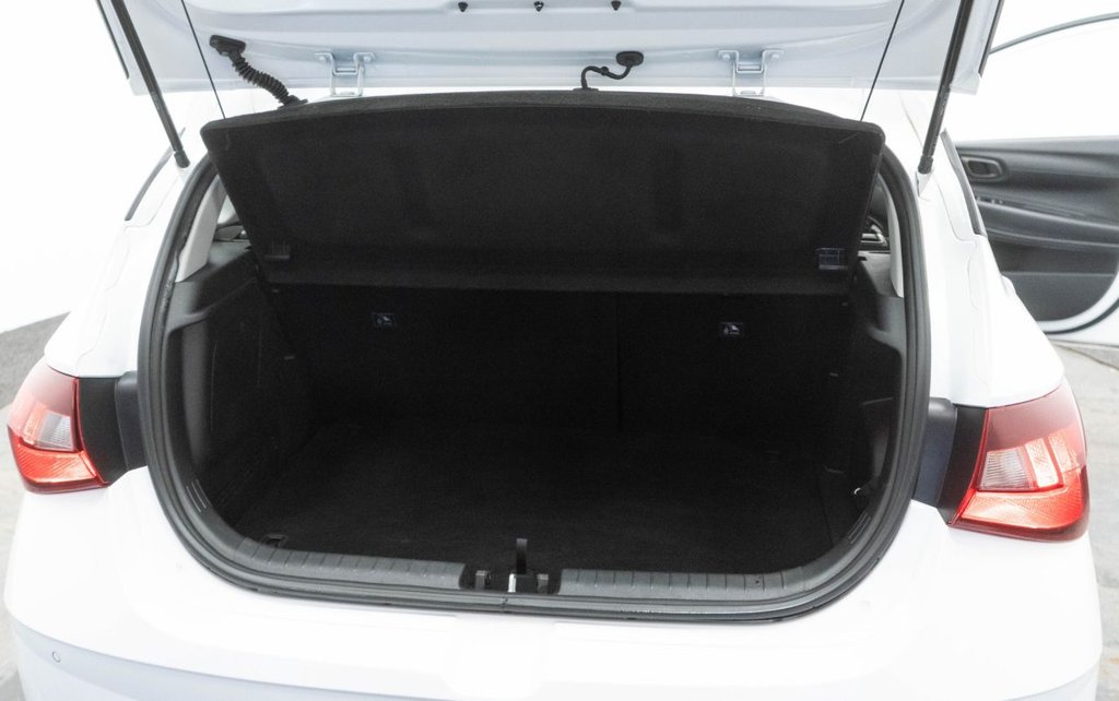 Used Hyundai i20 2023 for sale - 76867595: Photo 32
