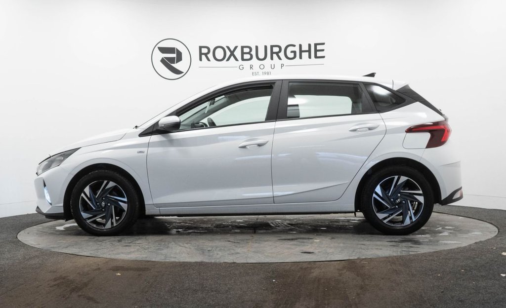 Used Hyundai i20 2023 for sale - 76867595: Photo 4