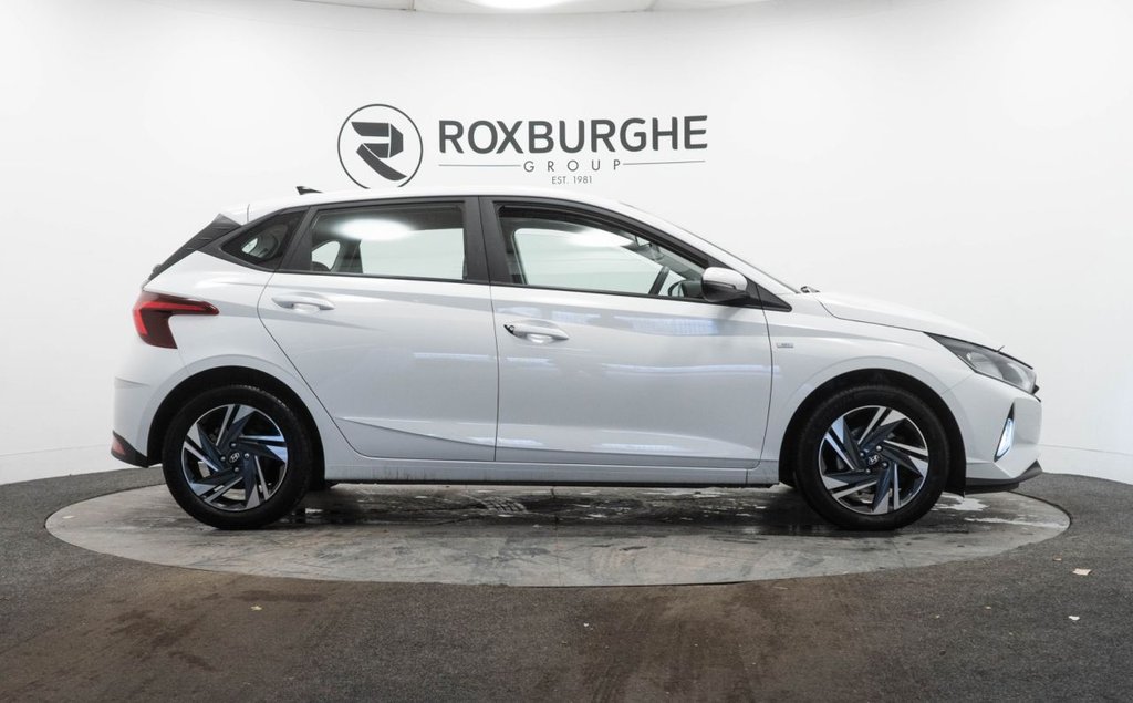 Used Hyundai i20 2023 for sale - 76867595: Photo 9