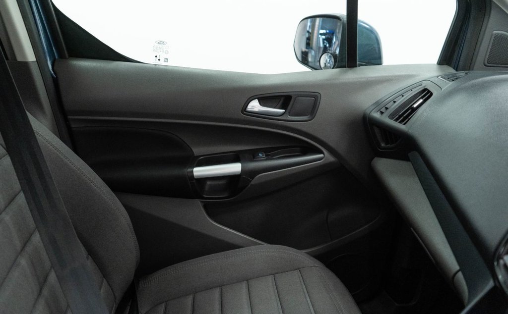 Used Ford Grand Tourneo Connect 2021 for sale - 76582008: Photo 32