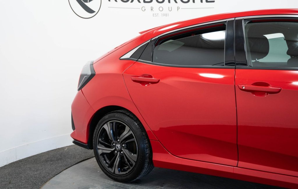 Used Honda Civic 2019 for sale - 76279750: Photo 14