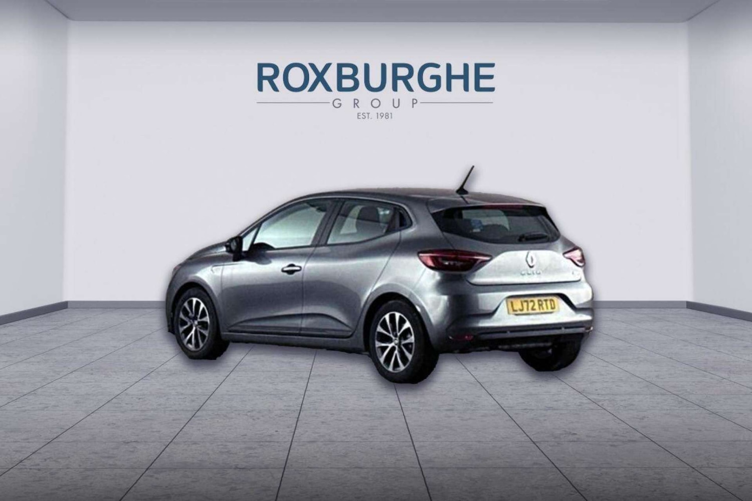 Used Renault Clio 2023 for sale - 77930667: Photo 2