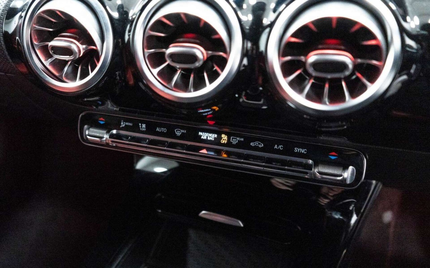 Used Mercedes-Benz CLA 2020 for sale - 77930931: Photo 31