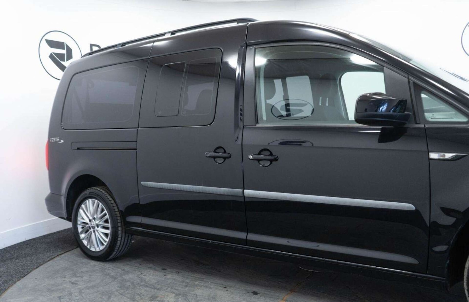 Used Volkswagen Caddy Maxi Life 2017 for sale - 77930738: Photo 12