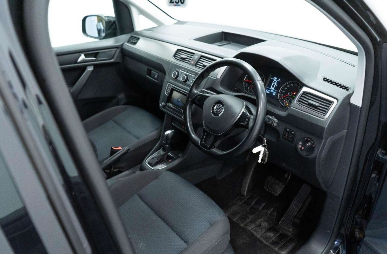 Used Volkswagen Caddy Maxi Life 2017 for sale - 77930738: Photo 21