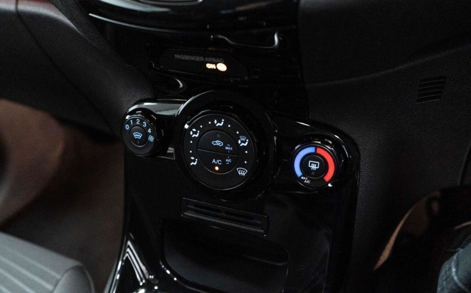 Used Ford Fiesta 2015 for sale - 77930741: Photo 29