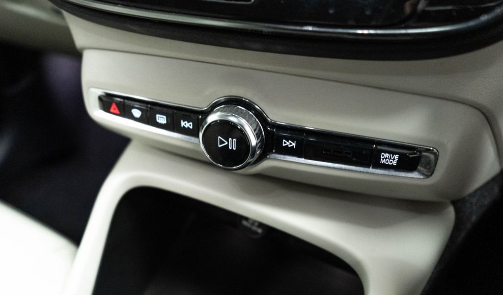 Used Volvo XC40 2020 for sale - 76604701: Photo 27