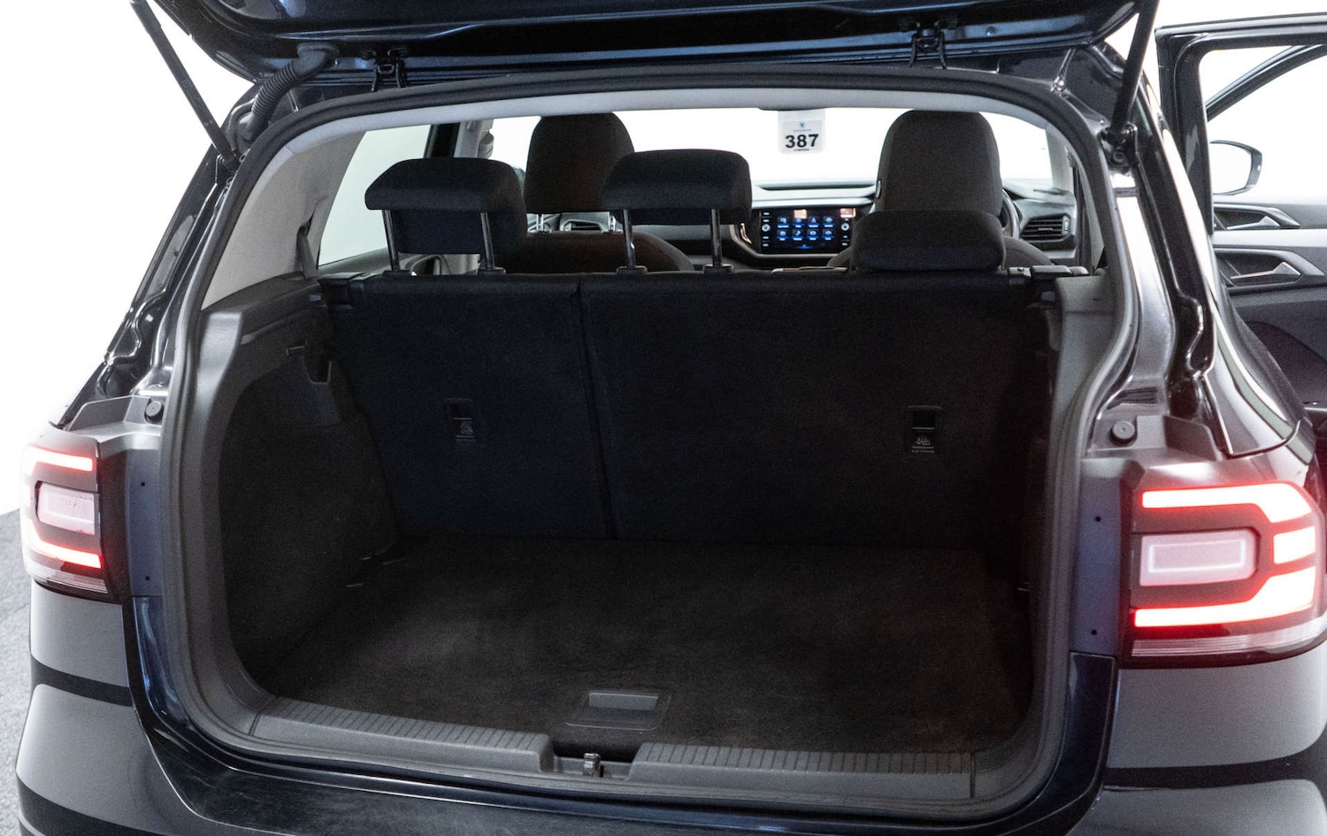 Used Volkswagen T-Cross 2022 for sale - 77930838: Photo 36