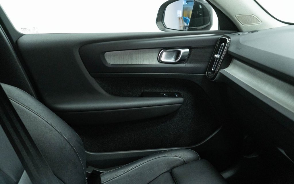 Used Volvo XC40 2020 for sale - 76792067: Photo 28