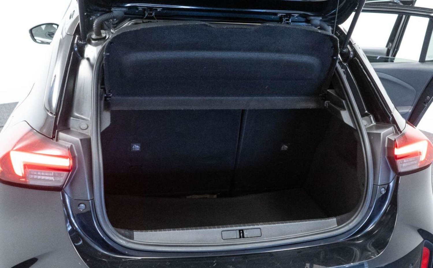 Used Vauxhall Corsa 2023 for sale - 77930835: Photo 30