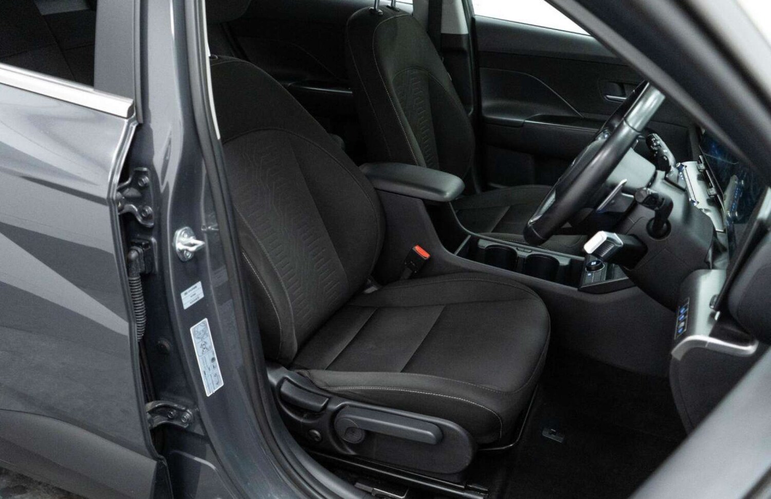 Used Hyundai KONA 2023 for sale - 77930925: Photo 21