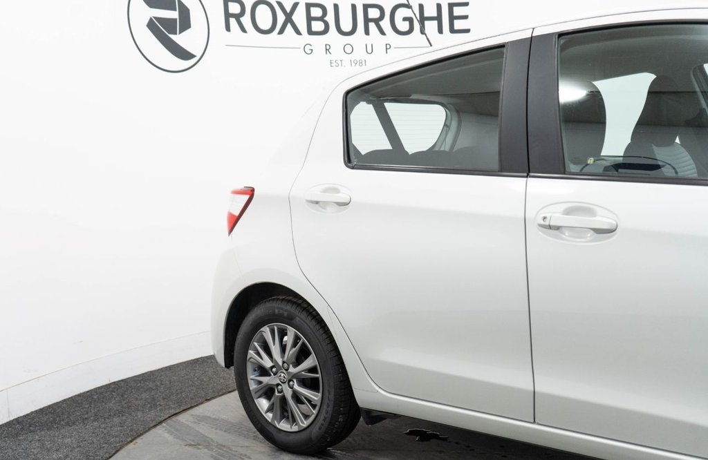 Used Toyota Yaris 2017 for sale - 77212920: Photo 14