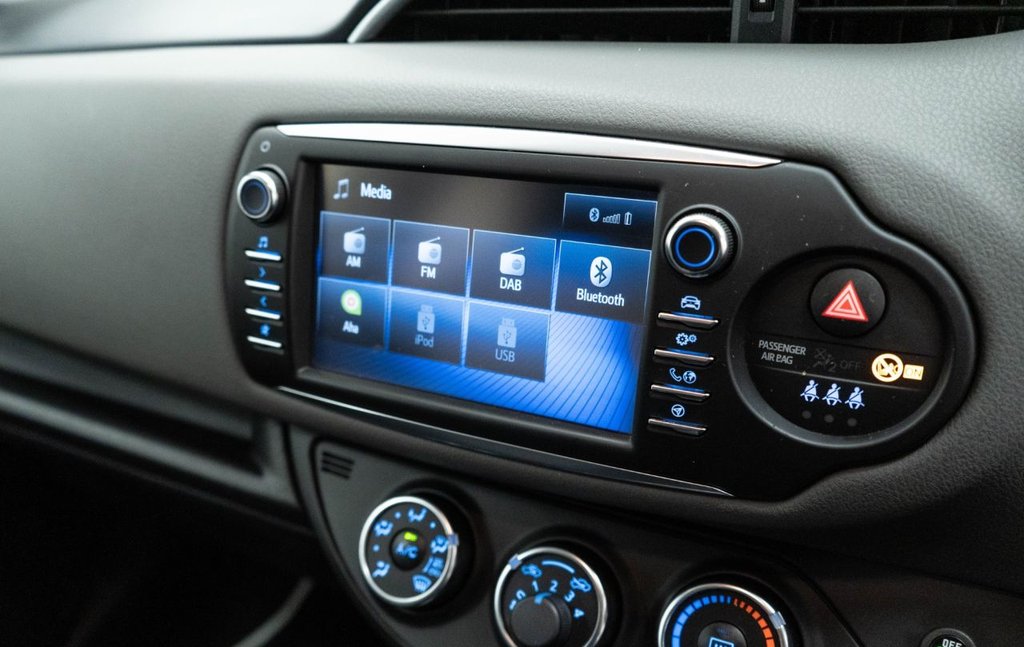 Used Toyota Yaris 2017 for sale - 77212920: Photo 26