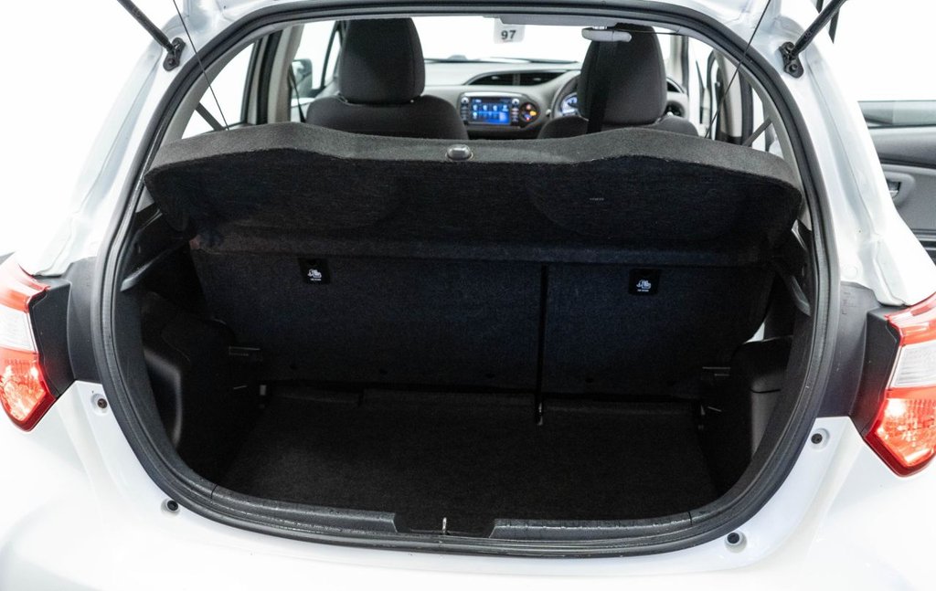 Used Toyota Yaris 2017 for sale - 77212920: Photo 34