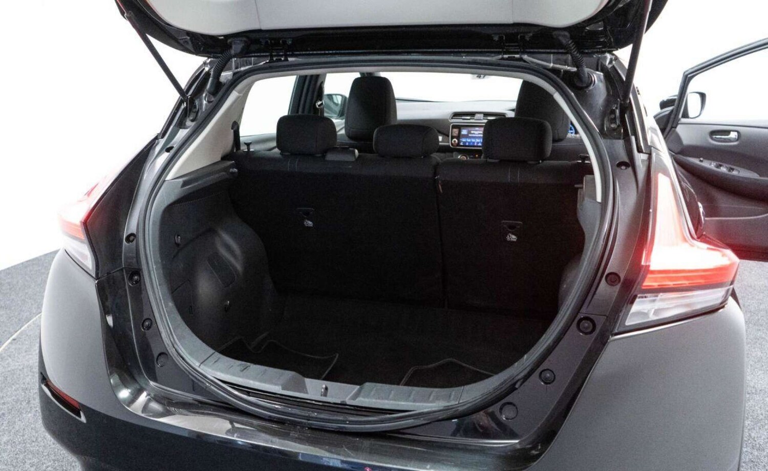 Used Nissan Leaf 2022 for sale - 77930654: Photo 32