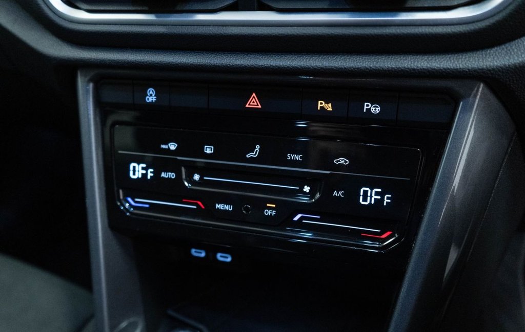 Used Volkswagen T-Roc 2022 for sale - 77546811: Photo 29