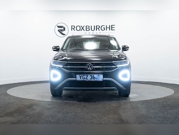 Used Volkswagen T-Roc 2022 for sale - 77546811: Photo