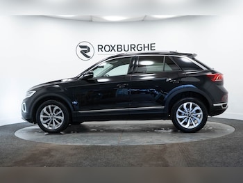 Used Volkswagen T-Roc 2022 for sale - 77546811: Photo
