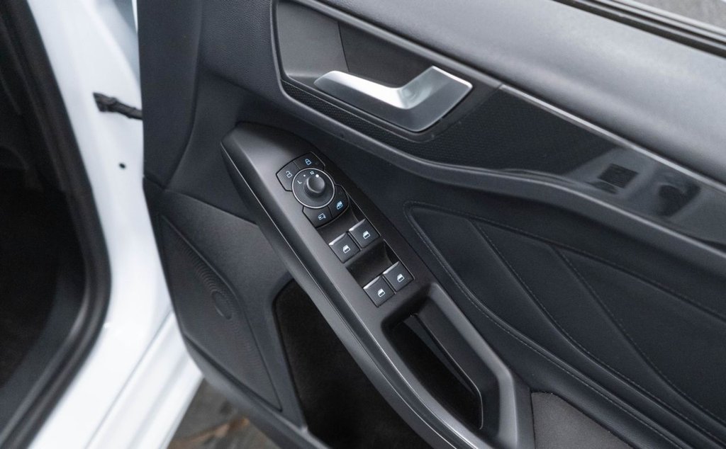 Used Ford Focus 2023 for sale - 76867335: Photo 22