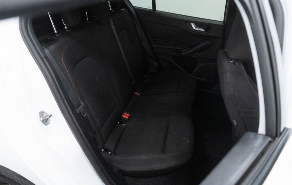 Used Ford Focus 2023 for sale - 76867335: Photo 32