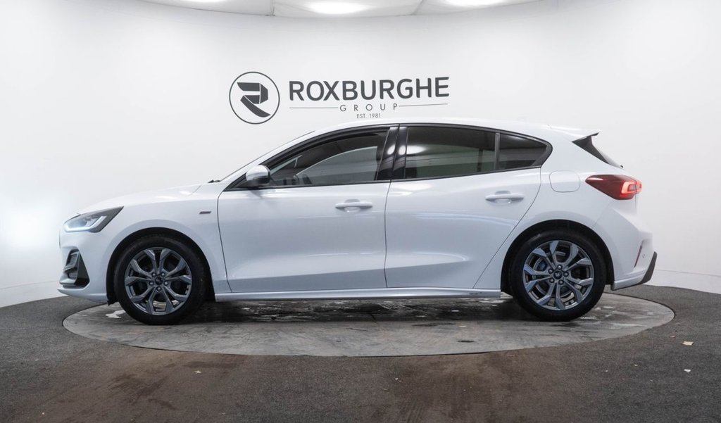 Used Ford Focus 2023 for sale - 76867335: Photo 4