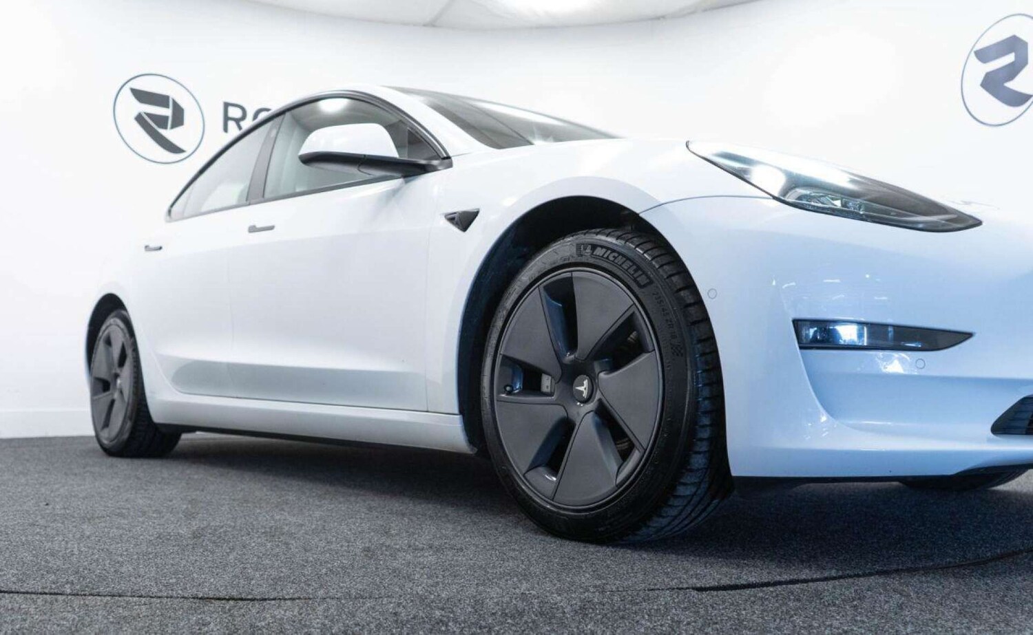 Used Tesla Model 3 2021 for sale - 77930621: Photo 11