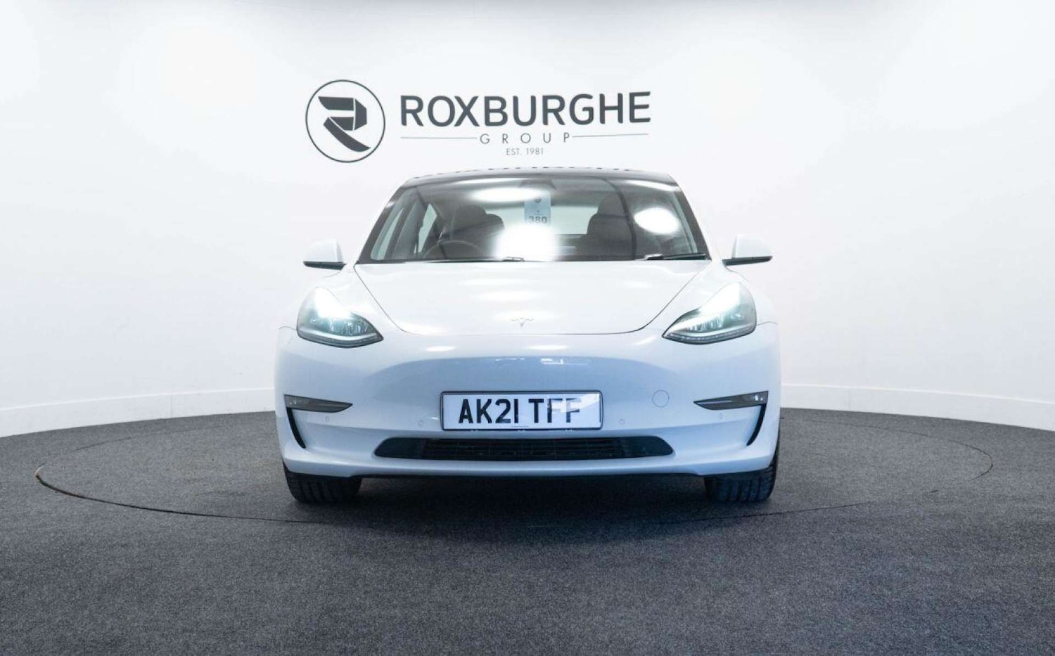 Used Tesla Model 3 2021 for sale - 77930621: Photo 2