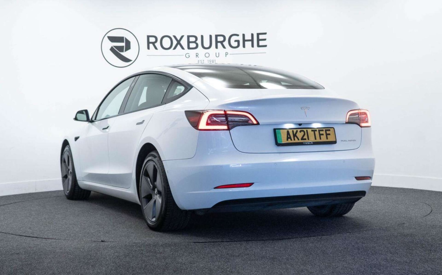 Used Tesla Model 3 2021 for sale - 77930621: Photo 5