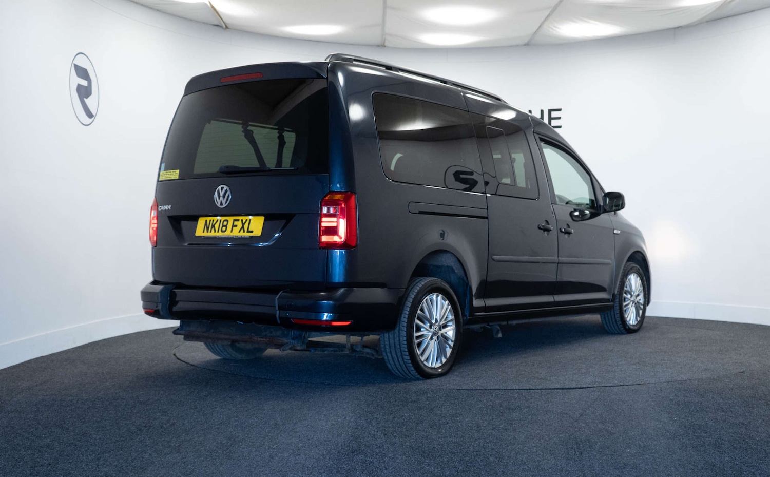 Used Volkswagen Caddy Maxi Life 2018 for sale - 77950395: Photo 8