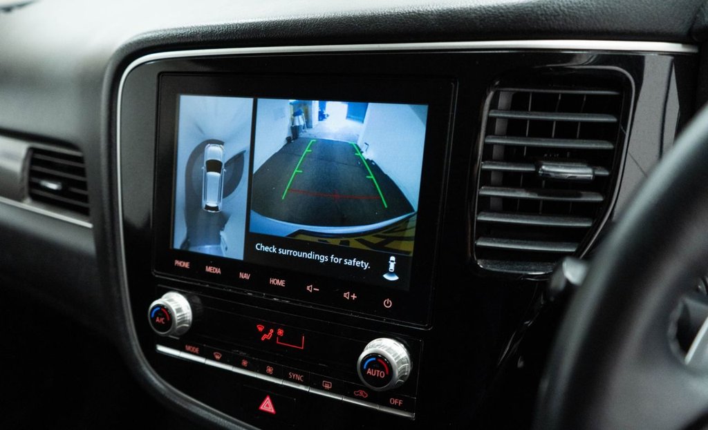 Used Mitsubishi Outlander 2020 for sale - 76395728: Photo 27