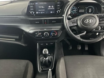 Used Hyundai i20 2023 for sale - 77879388: Photo