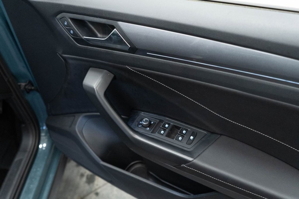 Used Volkswagen T-Roc 2022 for sale - 77525926: Photo 22