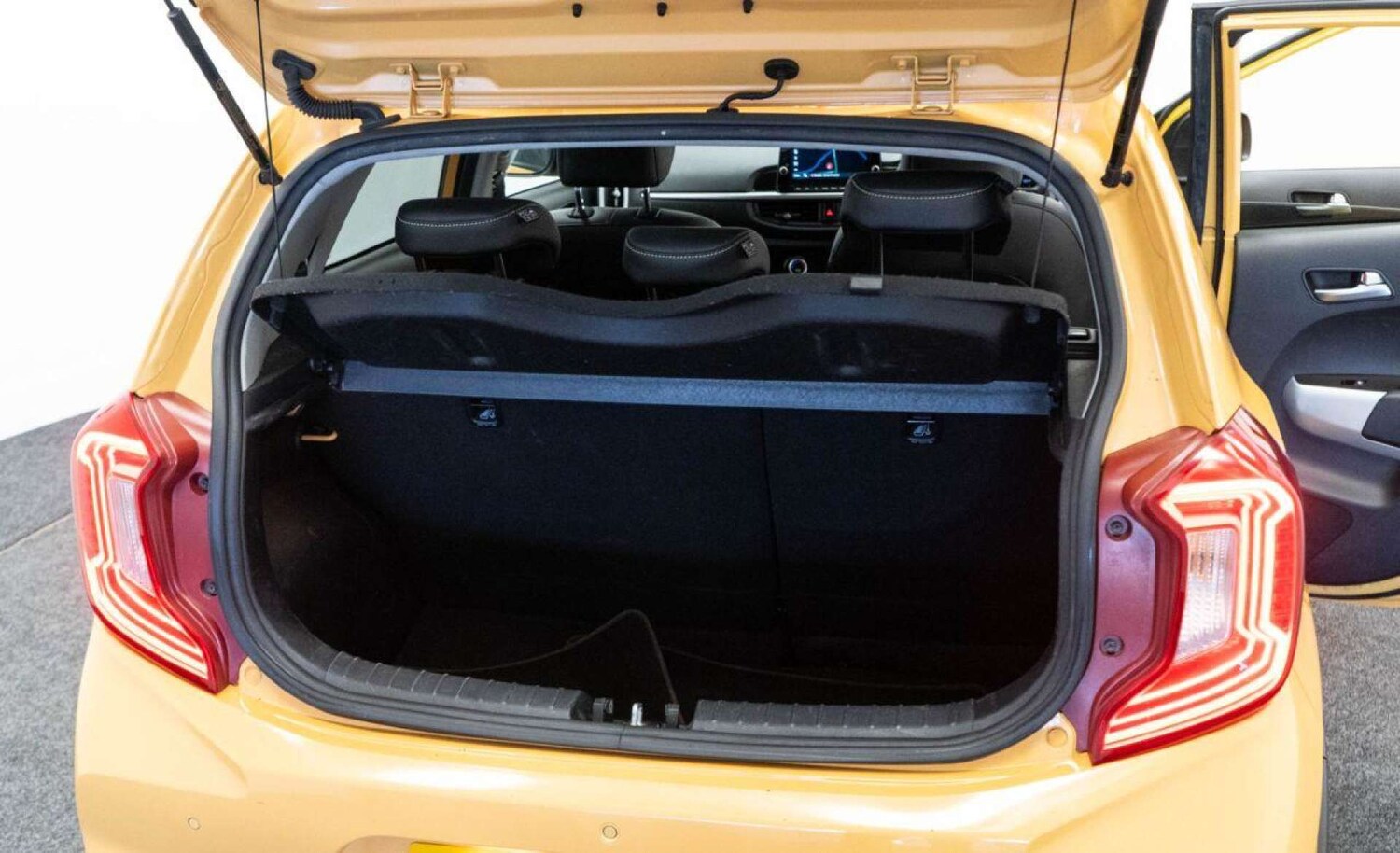 Used Kia Picanto 2023 for sale - 77930884: Photo 35