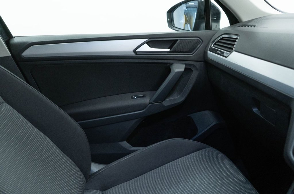Used Volkswagen Tiguan 2021 for sale - 77642199: Photo 31