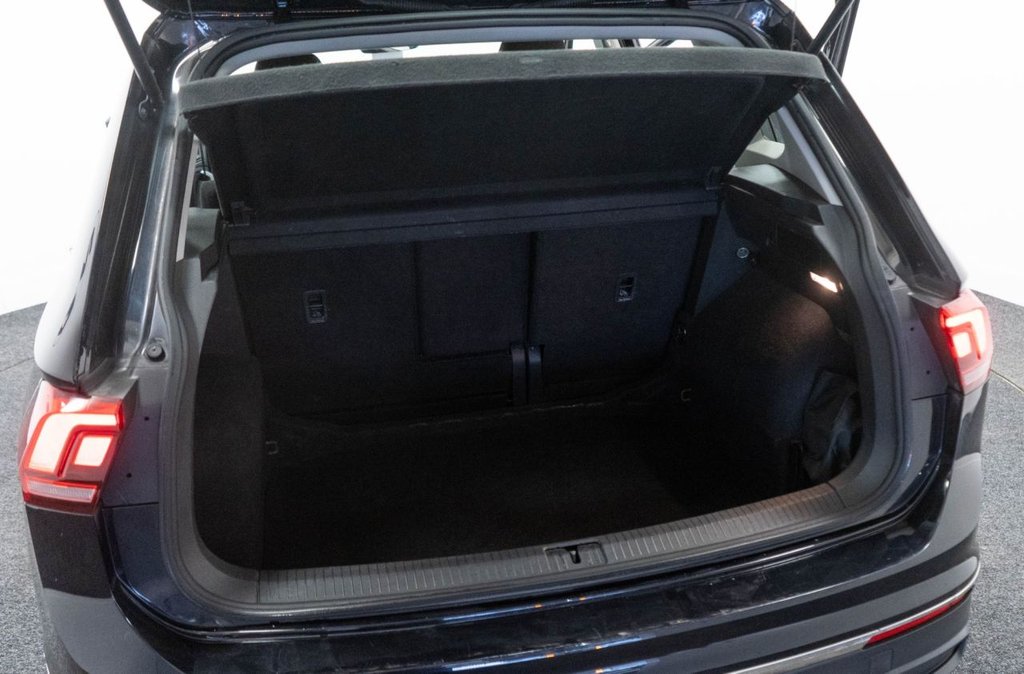 Used Volkswagen Tiguan 2021 for sale - 77642199: Photo 34