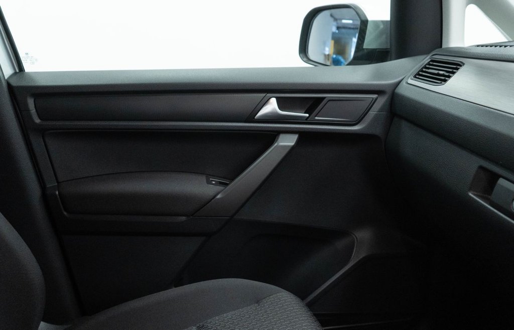 Used Volkswagen Caddy Maxi Life 2019 for sale - 77328218: Photo 31