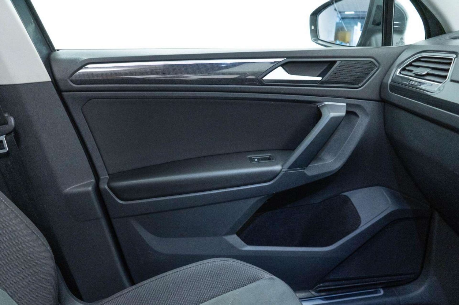 Used Volkswagen Tiguan 2021 for sale - 77930891: Photo 32