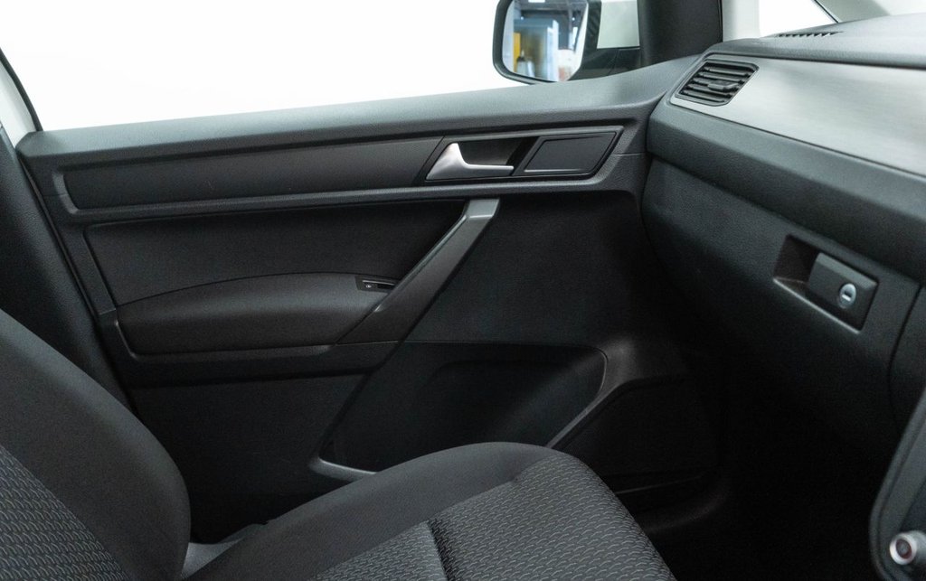 Used Volkswagen Caddy Maxi Life 2018 for sale - 77608443: Photo 27