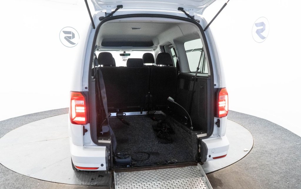 Used Volkswagen Caddy Maxi Life 2018 for sale - 77608443: Photo 29