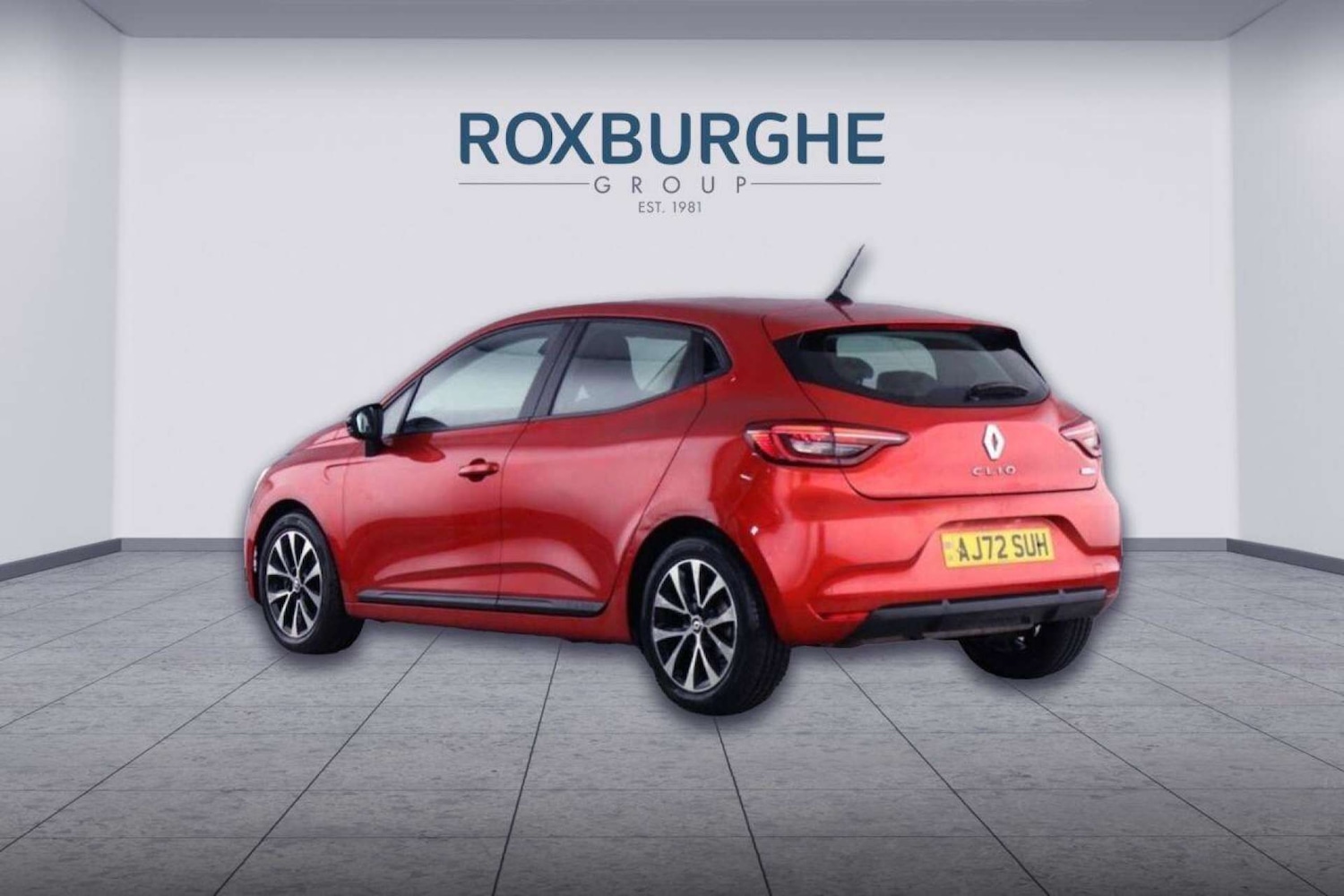 Used Renault Clio 2023 for sale - 77930639: Photo 2