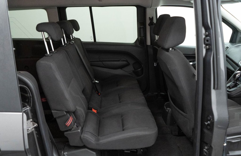 Used Ford Grand Tourneo Connect 2018 for sale - 76582310: Photo 26