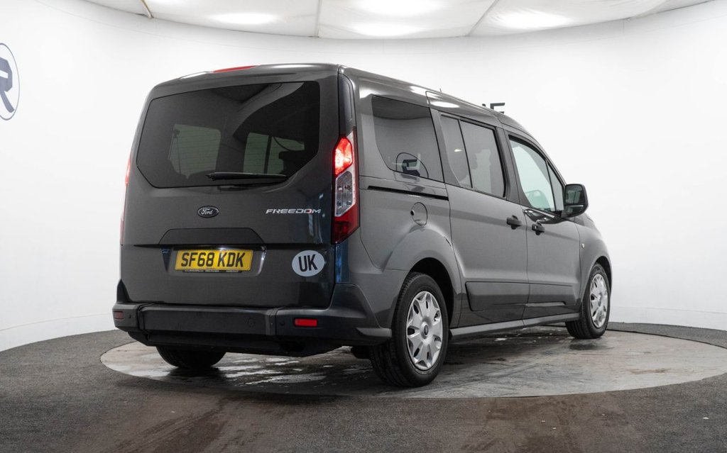 Used Ford Grand Tourneo Connect 2018 for sale - 76582310: Photo 8